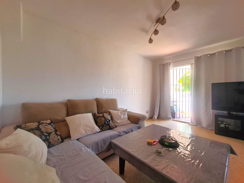 Foto 3e7d9c35-8cc8-401e-a558-3833e8a3a467. Casa aparellada amb aparcament piscina a Sotoserena Estepona