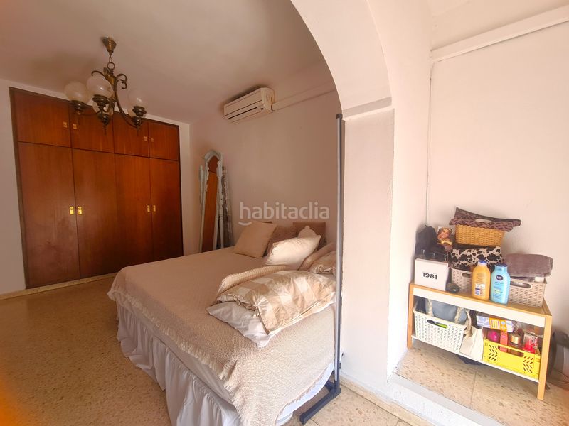 Foto a5b2b6f5-fae4-4b3a-95b0-d5a4b6e3d87c. Casa aparellada amb aparcament piscina a Sotoserena Estepona