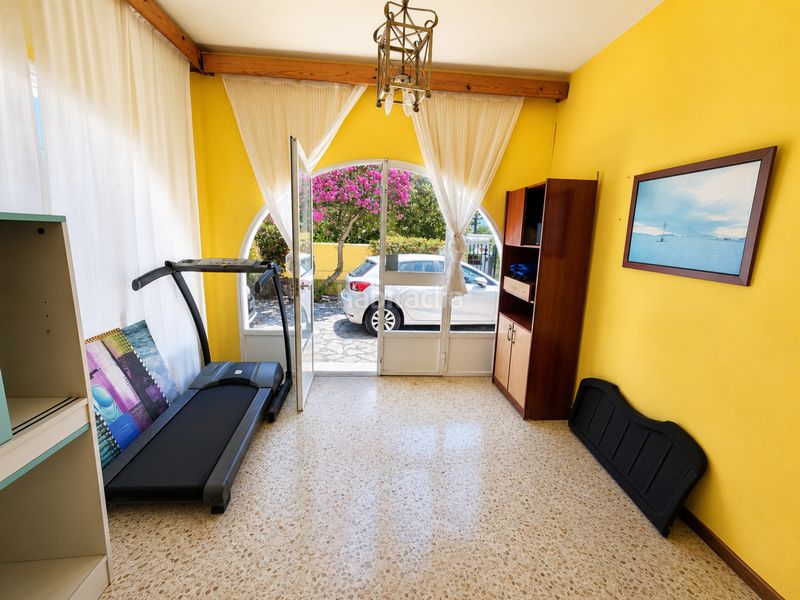 Foto 4e371d95-6a80-4f52-9dcb-c3a379c9a25e. Casa amb aparcament a La Duquesa Manilva