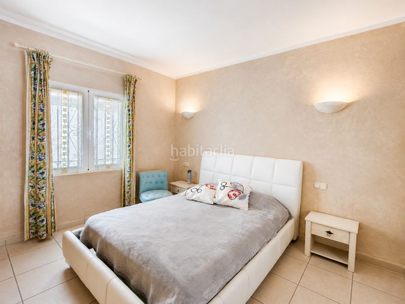 Foto b5e5dc5a-f48e-42d4-bd50-0691ac4f3fbd. Casa amb aparcament a La Duquesa Manilva
