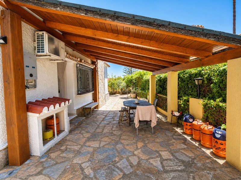 Foto b691b3ea-e153-4986-a370-7c823c999b39. Casa amb aparcament a La Duquesa Manilva