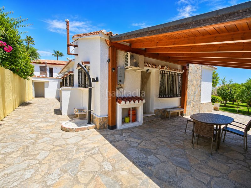 Foto d82df74e-1471-4aaa-8738-791bfc2f827f. Casa amb aparcament a La Duquesa Manilva