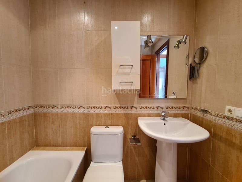 Foto 77f0ca8e-7ec3-4600-b9cf-bc6538578aee. Apartament amb aparcament a San Luis de Sabinillas Manilva