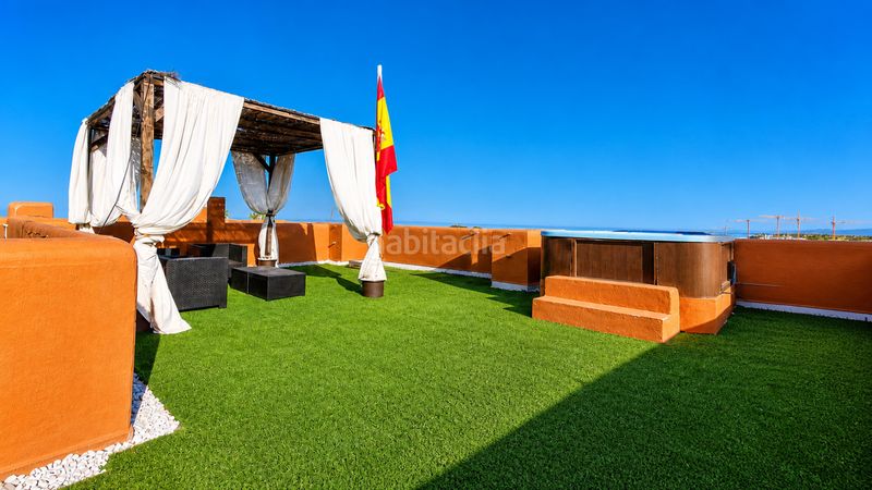 Foto 51b4bb6e-505b-4016-adba-fb7d92996f5b. Apartament amb aparcament piscina a El Castillo Manilva