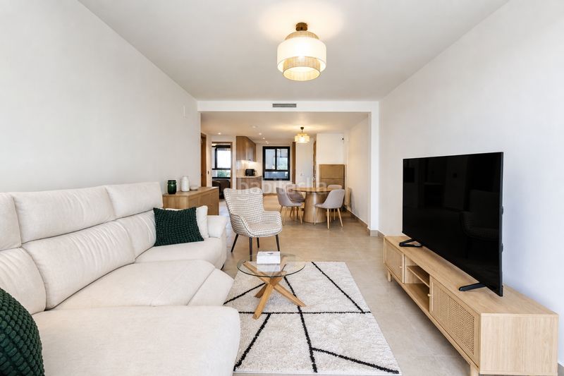 Foto 783a3f09-975b-4001-8a16-ff5f37f3a08c. Planta baja en antonio machado 2 apartamento con jardín privado playa en Casares