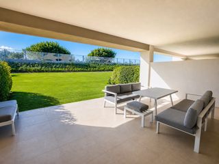 Erdgeschoss in Antonio machado 2. Apartamento con jardín privado en casares playa