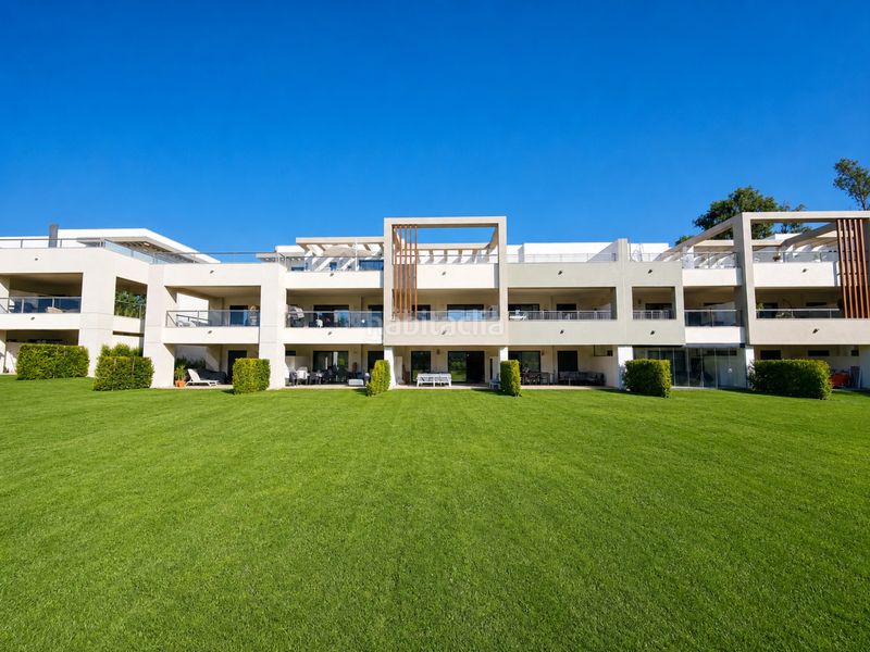 Foto e3f8dd24-6cec-4c35-bb55-d98547fd8e71. Planta baja en antonio machado 2 apartamento con jardín privado playa en Casares
