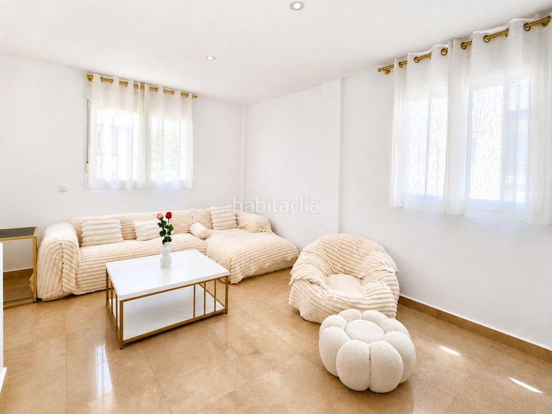 Foto 5b61294b-9c22-4267-9922-ee2dd5ee1c58. Casa amb aparcament piscina a La Duquesa Manilva