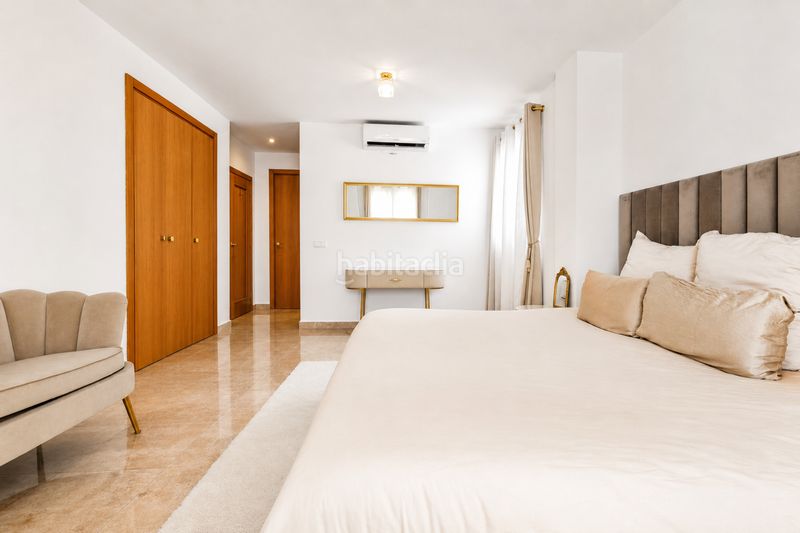 Foto b22d6c62-20ba-46a8-a120-eaa4bcb6fb35. Casa amb aparcament piscina a La Duquesa Manilva
