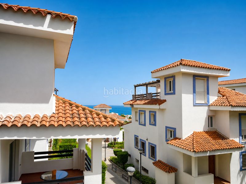Foto e7f7b3bf-e935-4a9d-99c5-fd565c55f71b. Casa amb aparcament piscina a La Duquesa Manilva