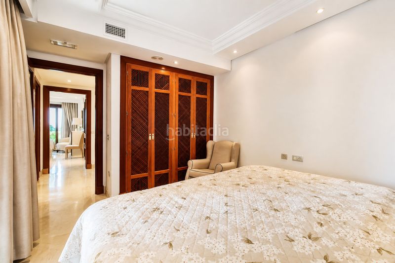 Foto 4144457e-c3c0-458d-9aba-f73f1d70d30a. Apartament amb aparcament piscina a Centro Estepona