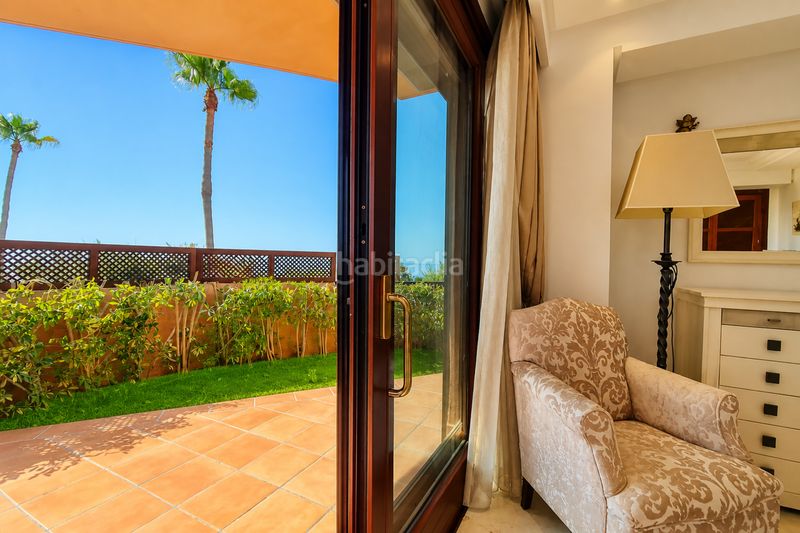 Foto 4d857064-915f-4a24-b59e-c997e2c051bc. Apartament amb aparcament piscina a Centro Estepona