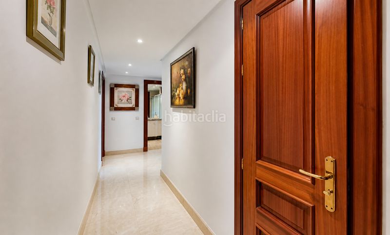 Foto 7b6e6cf5-2809-4f84-bbf6-2321d15fc618. Apartament amb aparcament piscina a Centro Estepona
