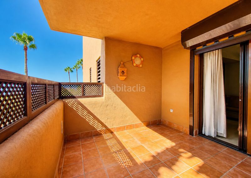 Foto 81ba54f8-bdb8-4d6a-9633-1f30c27742d8. Apartament amb aparcament piscina a Centro Estepona