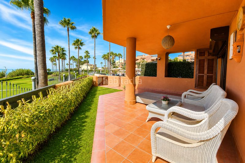 Foto f0df90d5-d81f-4d51-ad7a-3efeefe38b6d. Apartament amb aparcament piscina a Centro Estepona