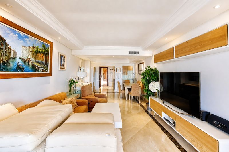 Foto fd0bd69d-20d4-4d30-ad3f-5af57b880fed. Apartament amb aparcament piscina a Centro Estepona
