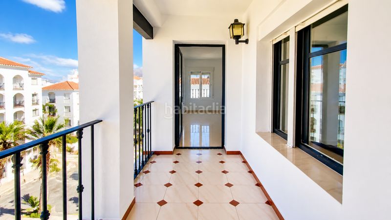 Foto 2c1a7773-159e-4097-871b-3bb0d4c5e3f2. Apartament amb piscina a Manilva pueblo Manilva