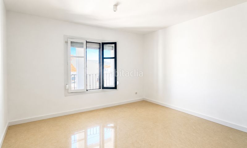 Foto d19244db-bcf6-4519-96fe-701a52697fd2. Apartament amb piscina a Manilva pueblo Manilva