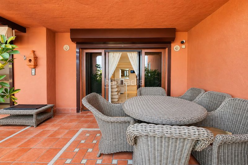 Foto b78038e1-99ac-40dc-8329-55b910742283. Apartament amb aparcament piscina a Centro Estepona