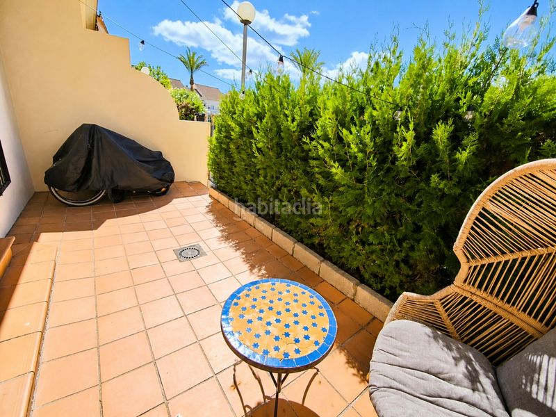 Foto 344df18d-50a1-486a-94b2-e5e7ab261592. Casa aparellada amb aparcament piscina a La Duquesa Manilva
