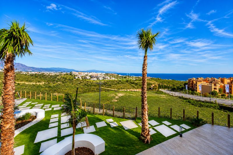 Foto f98af602-573e-4cee-b827-d8f3c5d6412a. Apartment with pool in Manilva pueblo Manilva