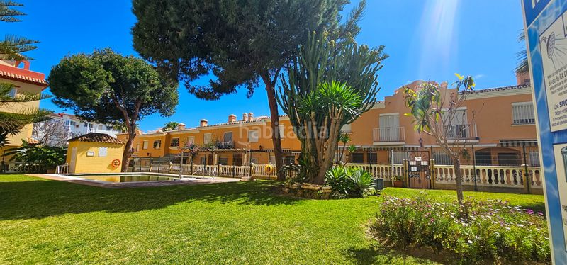 Foto b26a4839-dce5-4701-87ac-94bfb01fd8f0. Casa aparellada amb piscina a San Luis de Sabinillas Manilva
