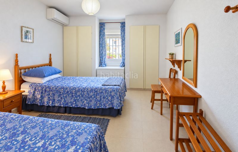 Foto 0e20a5b0-59c4-48a1-b78a-29ea82596da5. Casa adossada amb piscina a bahía de Casares Casares