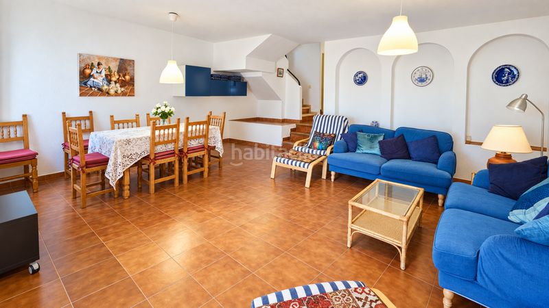 Foto 152f7445-161a-4548-8357-96a0a2f675f7. Casa adossada amb piscina a bahía de Casares Casares