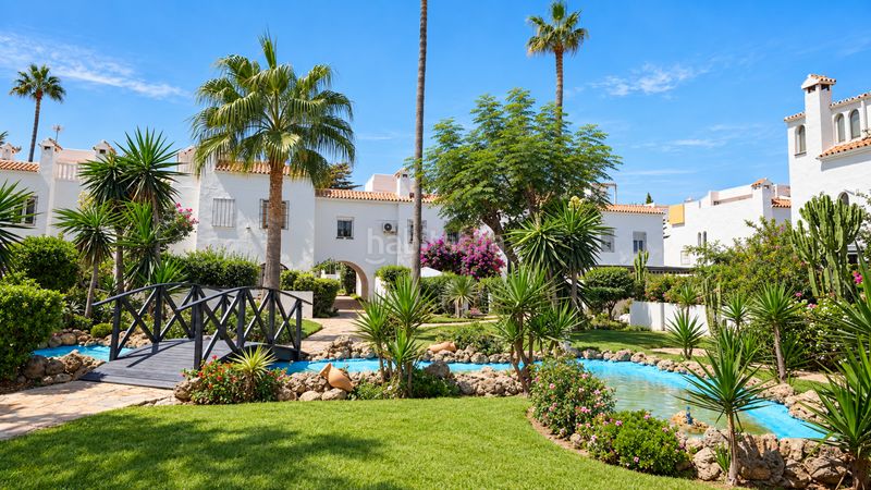 Foto 17763ee8-2147-4510-8565-c6ec49662aa0. Casa adossada amb piscina a bahía de Casares Casares