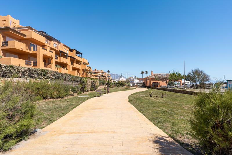 Foto 6a48a6e4-dbfe-4faa-9f94-a51be9f11eba. Rez-de-chaussée avec parking piscine dans La Duquesa Manilva