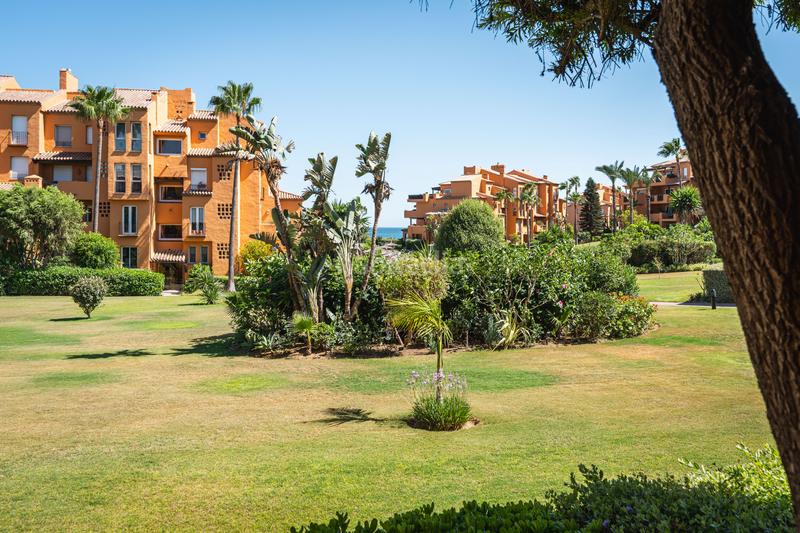 Foto a996ba14-6761-413d-b54a-5026d8c4cbb4. Rez-de-chaussée avec parking piscine dans La Duquesa Manilva