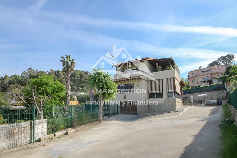 Foto da6eb03e-22c7-4089-9d68-9dd08fdde220. Xalet amb xemeneia calefacció piscina a Piera