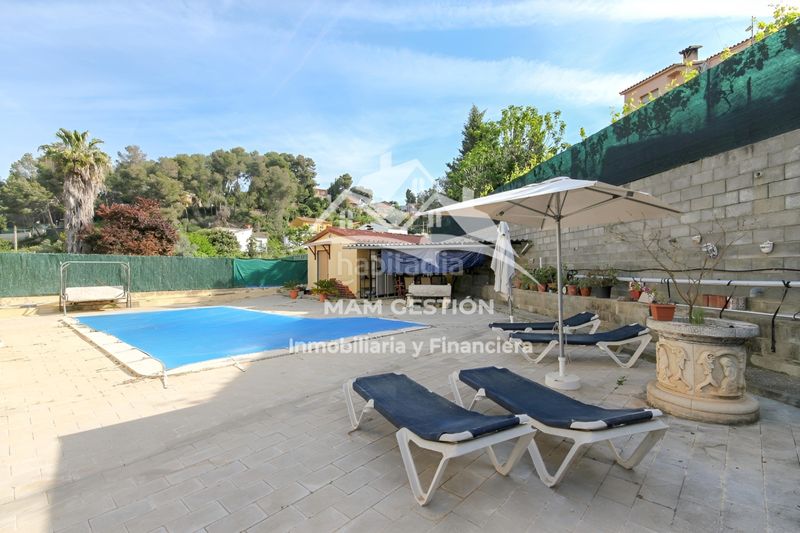 Foto e8a2c6c6-30b7-47a6-a7f1-99a54fbe0898. Xalet amb xemeneia calefacció piscina a Piera