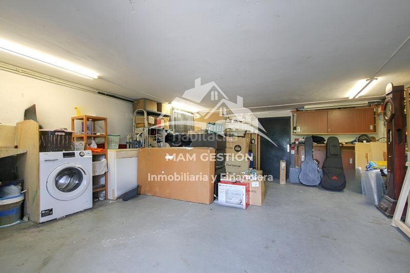 Foto f88a844f-3729-4ea9-8280-a42c9bdd48b5. Xalet amb xemeneia calefacció piscina a Piera