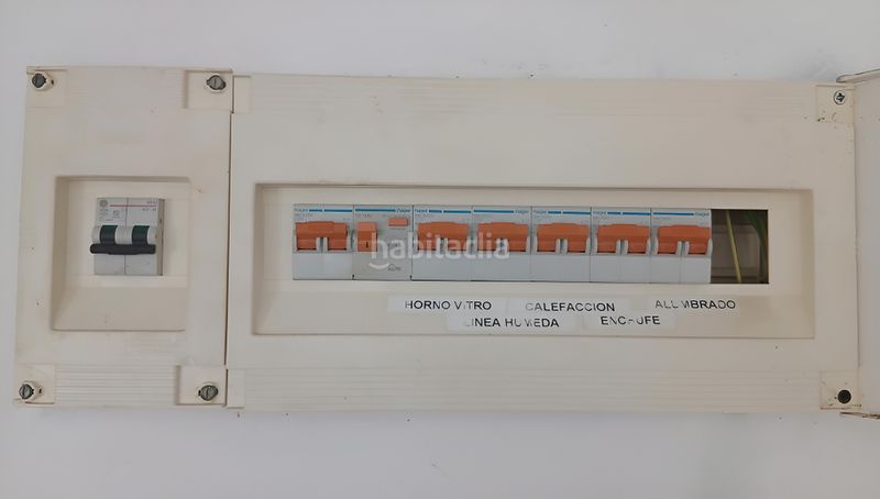 Foto bbaaf1cd-26ba-4099-809a-5a0926873238. Pis amb aparcament a Vallirana