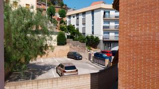 Appartement à Vallirana. Piso en el mismo centro de vallirana, con parking, todo exterior