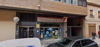 Local Comercial a Ensanche - Franciscanos. Venta de local alquilado