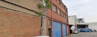 Fabrikhalle in Zona Industrial