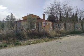 Maison à Tobarra. Se vende imnueble alquilado