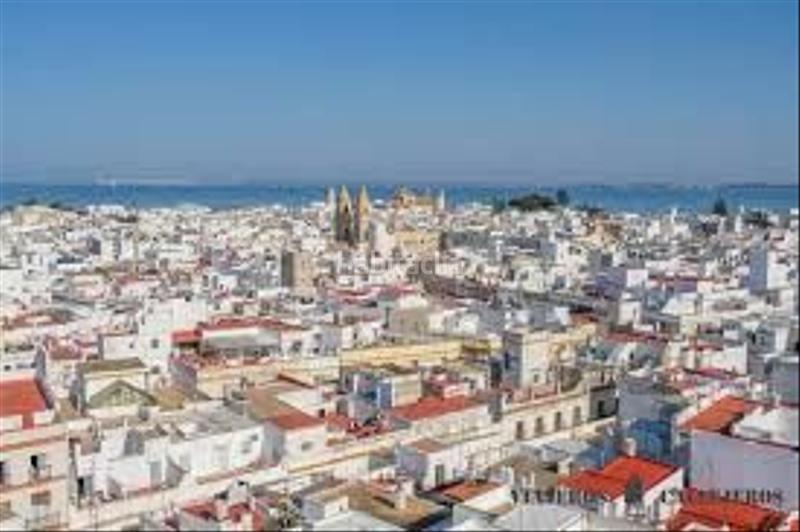 Foto 481fb5f9-acfc-454e-984a-862d63b401d3. Appartamento in Centro Histórico Cádiz
