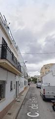 Casa adossada a Crevillet. Inmueble alquilado