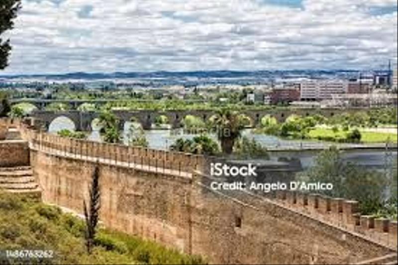 Foto b324eebb-3db7-4c39-a540-db9a9d9c2dad. Casa adosada inmueble alquilado en Coronada (La)