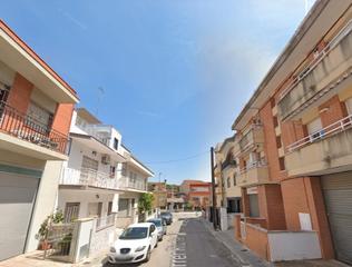 Pis  Carrer riu fluvià