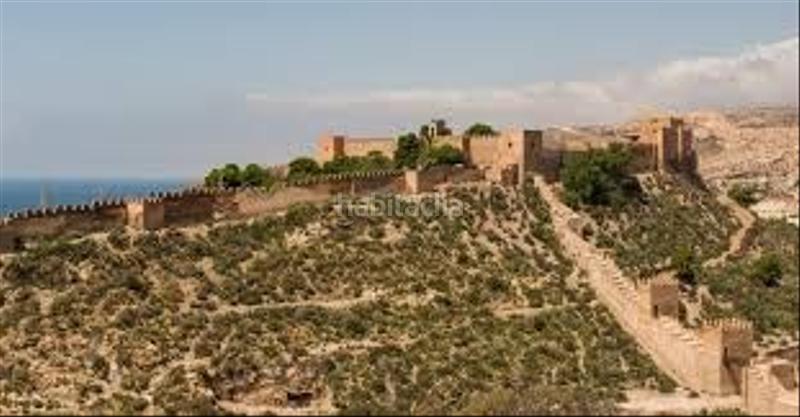 Foto c37c38e3-6b87-496b-9e74-cd0d6cb6cf42. Casa adossada a Lucainena de las Torres