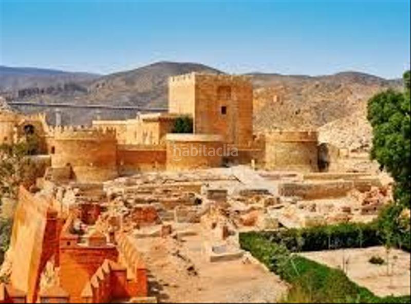 Foto c5dc2912-f9ae-4ff9-bd99-fc511a230a1e. Casa adossada a Lucainena de las Torres