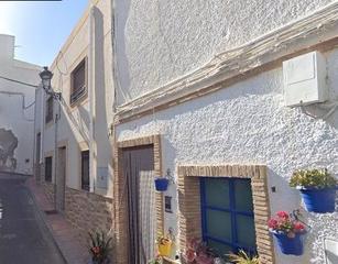 Casa a Lucainena de las Torres. Venta de inmueble alquilado
