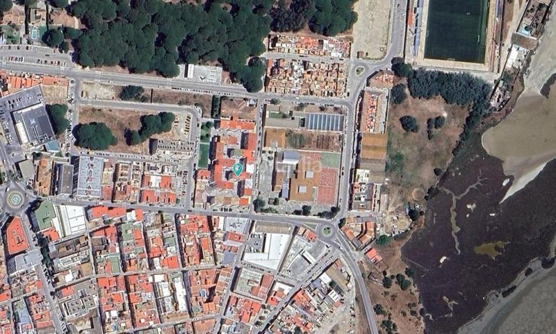 Foto f43f302c-afc9-4f96-b827-cf696a75de80. Etagenwohnung in Barbate Barbate