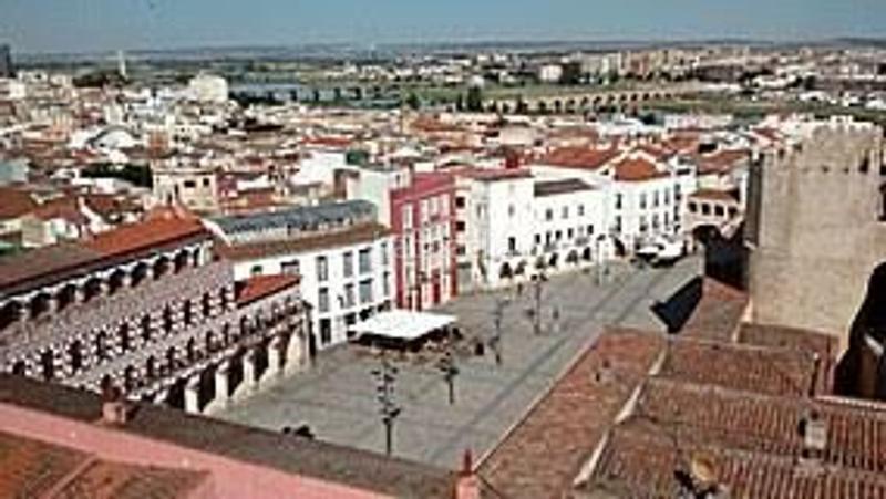 Foto ae89e6bd-7de6-4f81-9d50-5ae788e93d2a. Casa en Roca de la Sierra (La)