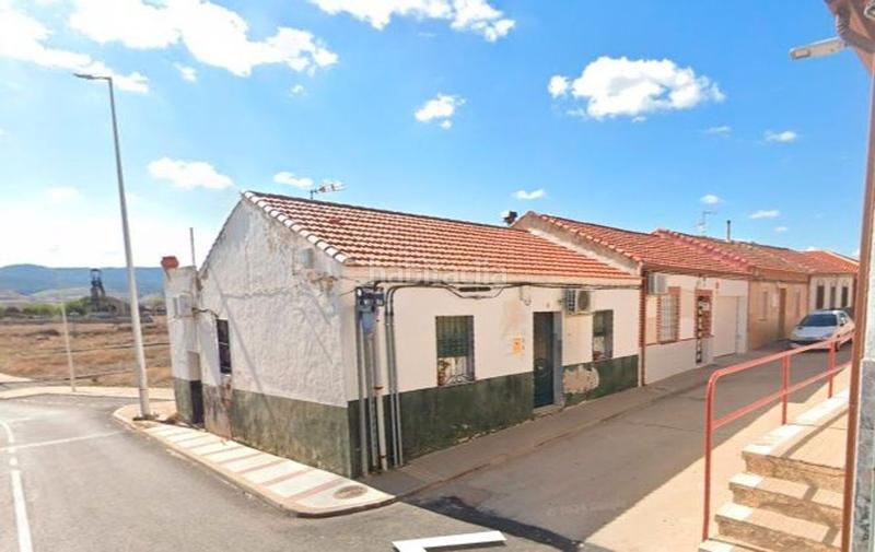 Foto 92f37564-d2ab-47b3-8d73-492fde2e718a. Casa en El Poblado - Abulagar Puertollano
