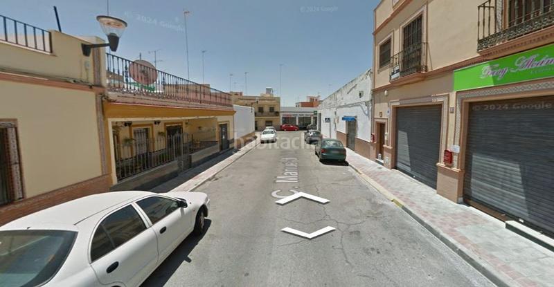 Foto 67402c31-0db2-4850-80bf-ac981cfce1c0. Casa adossada a La Paz Alcalá de Guadaira